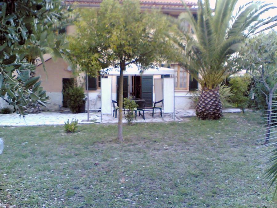 Bed&Breakfast Giardino Agritourist Controguerra Eksteriør billede