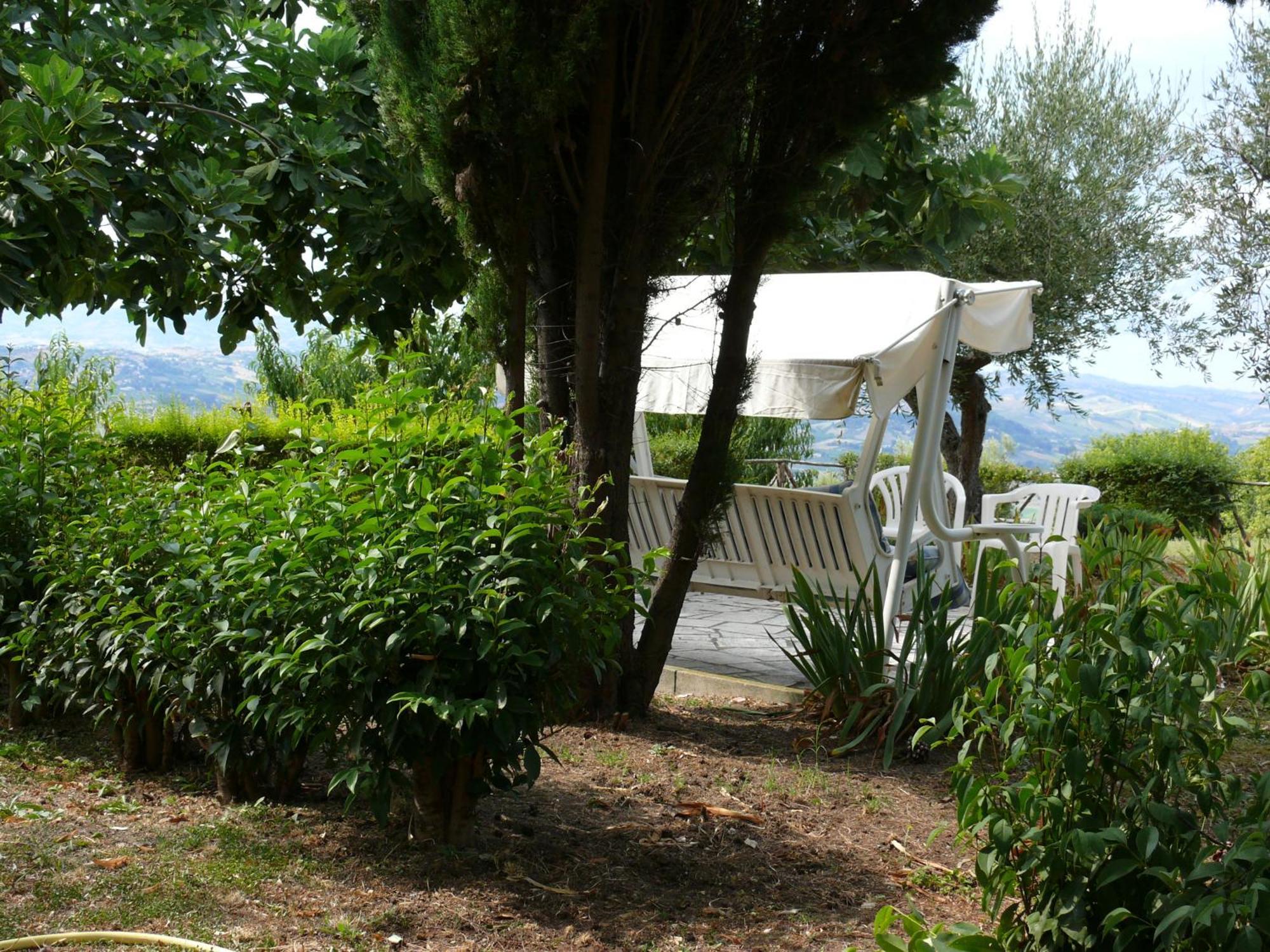 Bed&Breakfast Giardino Agritourist Controguerra Eksteriør billede