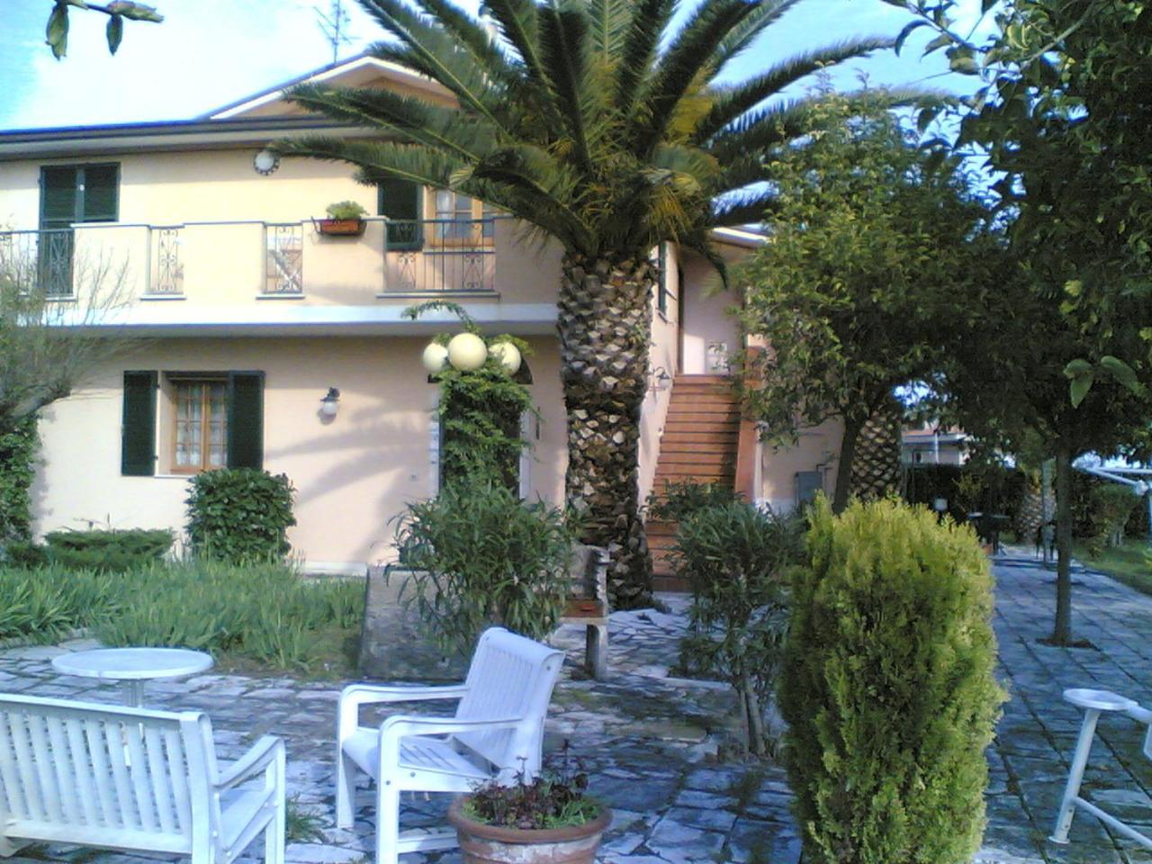 Bed&Breakfast Giardino Agritourist Controguerra Eksteriør billede
